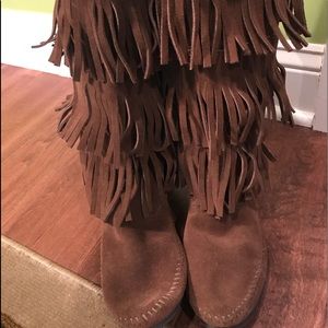 Minnetonka Fringe Moccasin Boots